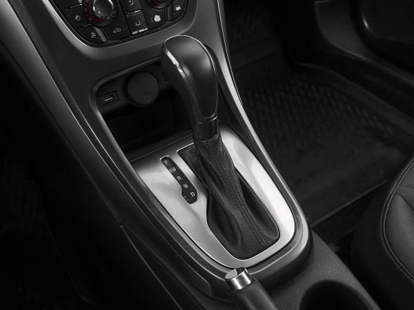 Opel Astra, J Рестайлинг фото №17