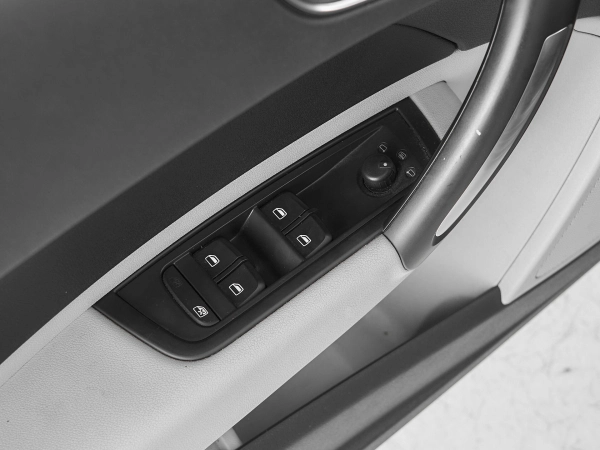 Audi A1, I (8X) фото №11