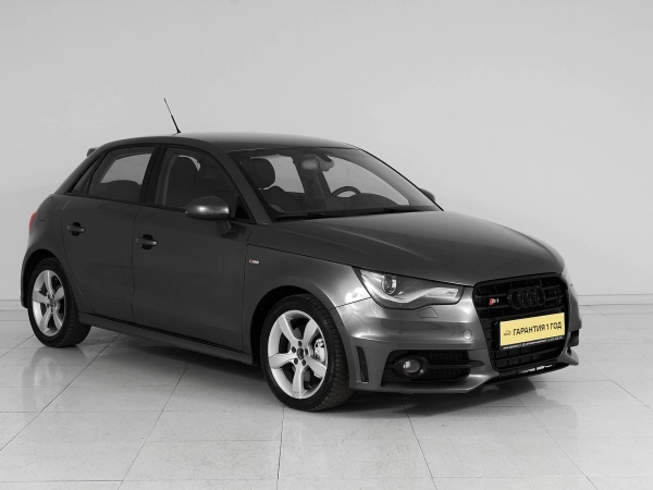 Audi A1, I (8X) фото №3