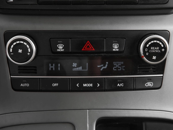 Hyundai H-1, II Рестайлинг фото №15