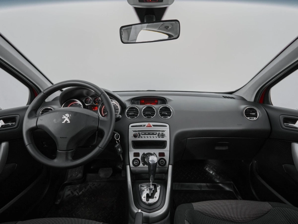 Peugeot 308, I Рестайлинг фото №8