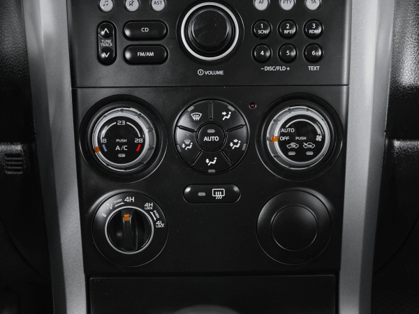 Suzuki Grand Vitara, II фото №13