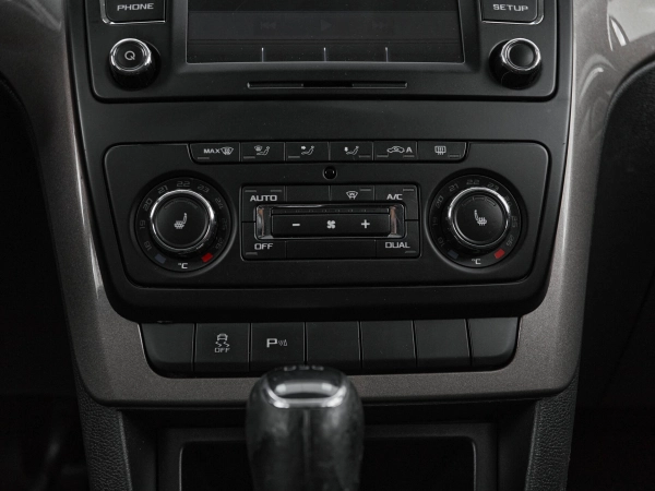 Skoda Yeti, I Рестайлинг фото №14