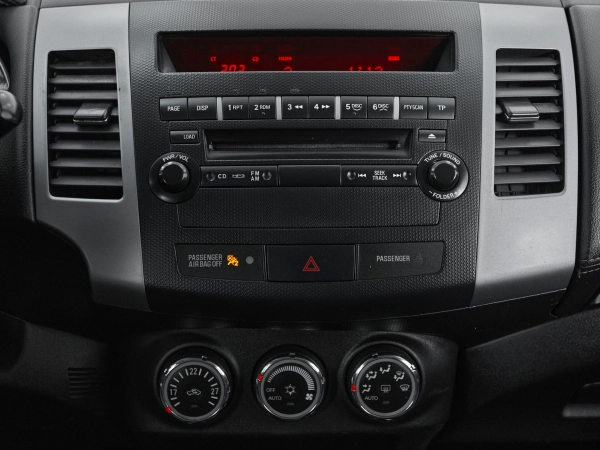 Mitsubishi Outlander, II Рестайлинг фото №14