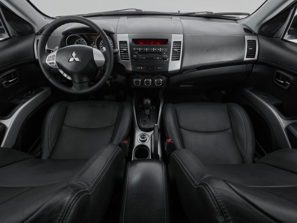 Mitsubishi Outlander, II Рестайлинг фото №8