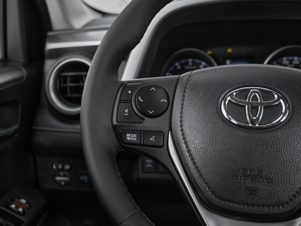 Toyota RAV4, IV (XA40) Рестайлинг фото №11