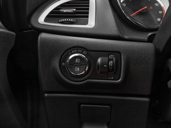 Opel Astra, J Рестайлинг фото №14