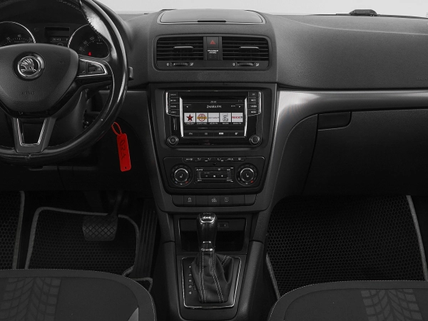 Skoda Yeti, I Рестайлинг фото №15