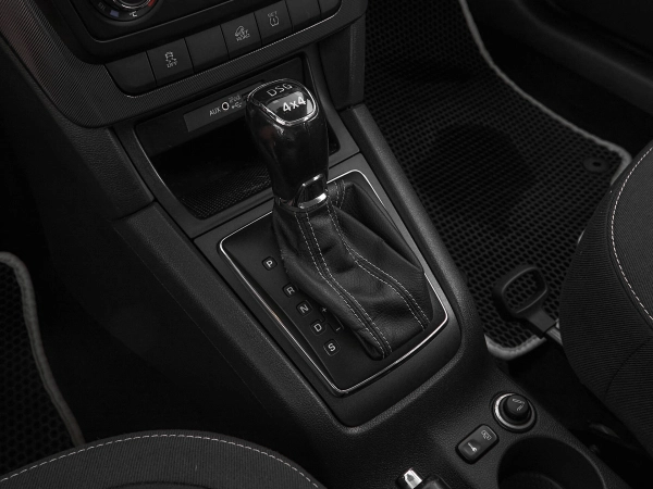 Skoda Yeti, I Рестайлинг фото №18