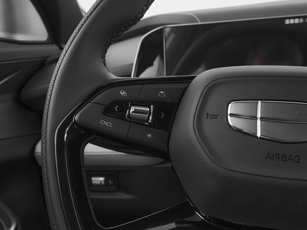 Geely Atlas, II фото №11