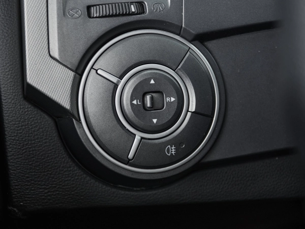 SsangYong Kyron, I Рестайлинг фото №12