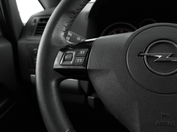 Opel Zafira, B Рестайлинг фото №9