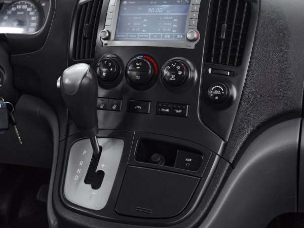 Hyundai Grand Starex, I фото №11