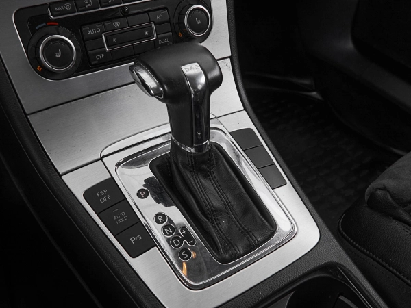 Volkswagen Passat, B6 фото №16