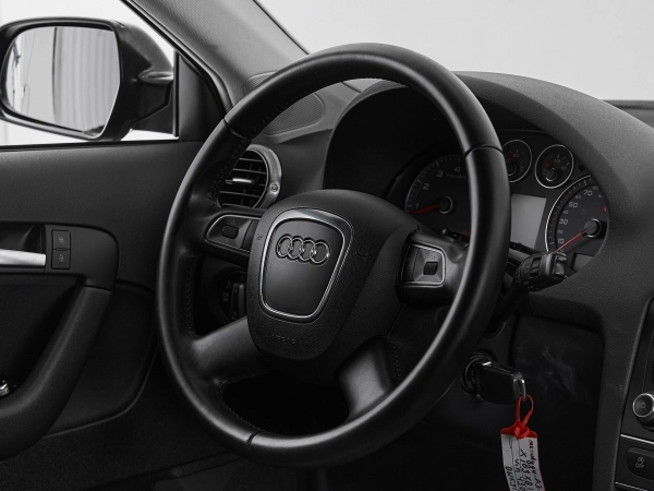 Audi A3, II (8P) Рестайлинг 2 фото №10