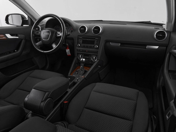 Audi A3, II (8P) Рестайлинг 2 фото №9