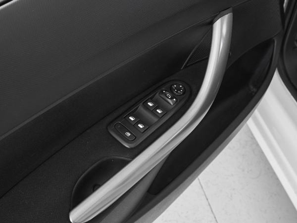 Peugeot 408, I фото №11