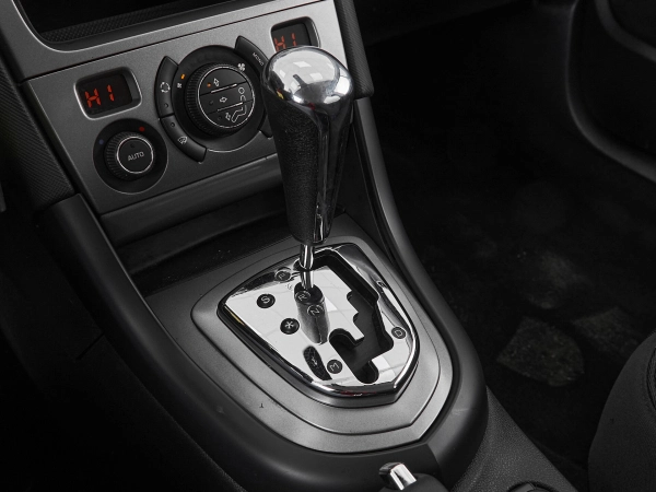 Peugeot 408, I фото №13
