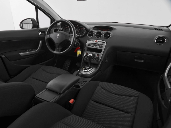Peugeot 408, I фото №9