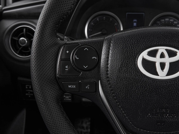 Toyota Corolla, XI (E160, E170, E180) Рестайлинг 1 фото №11