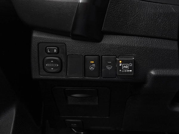 Toyota Corolla, XI (E160, E170, E180) Рестайлинг 1 фото №14