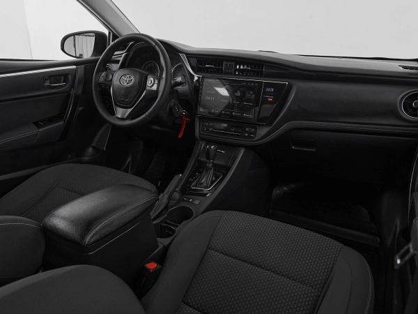 Toyota Corolla, XI (E160, E170, E180) Рестайлинг 1 фото №9