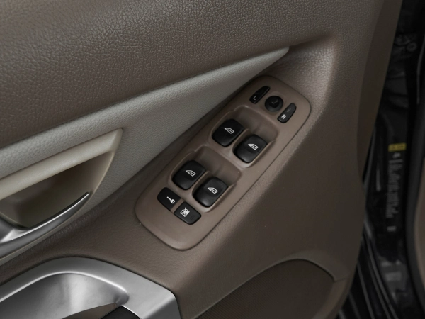 Volvo XC90, I Рестайлинг фото №13