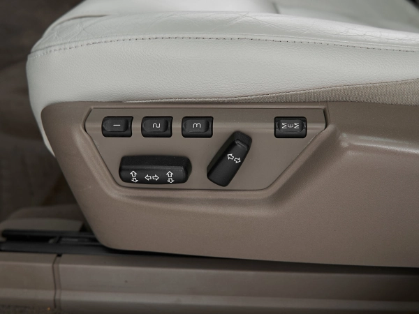 Volvo XC90, I Рестайлинг фото №15