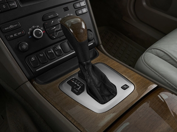 Volvo XC90, I Рестайлинг фото №17