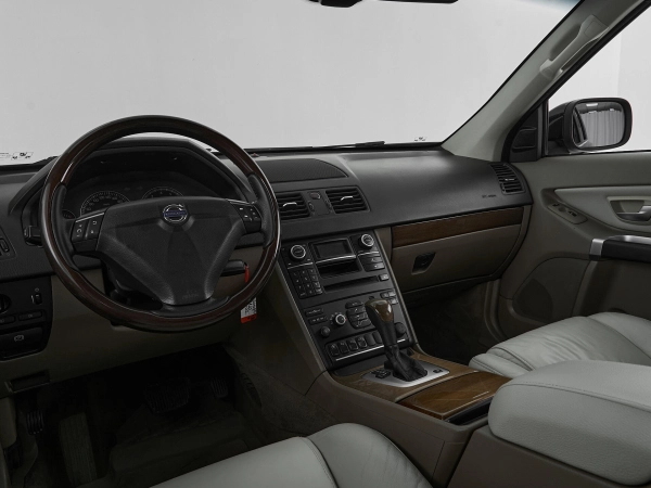 Volvo XC90, I Рестайлинг фото №7