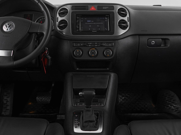 Volkswagen Tiguan, I фото №12
