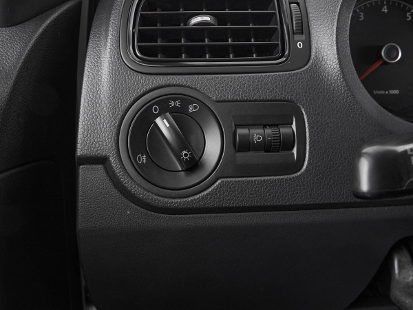 Volkswagen Polo, V фото №12