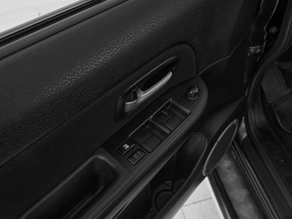 Suzuki Grand Vitara, II Рестайлинг фото №12