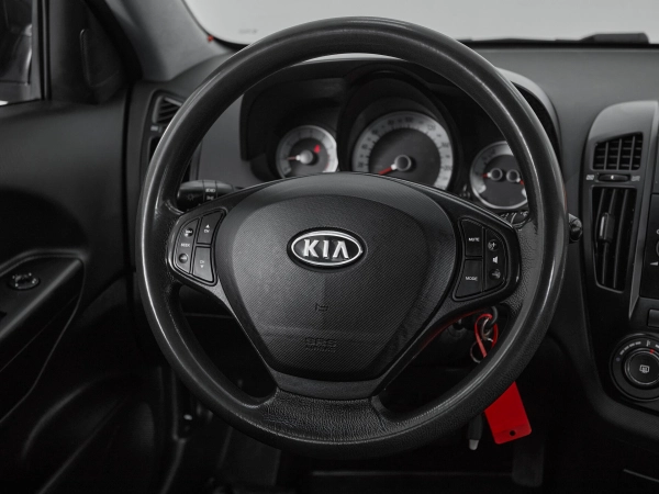 Kia Ceed, I фото №10