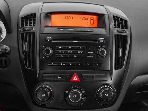 Kia Ceed, I фото №13