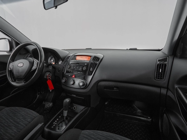 Kia Ceed, I фото №9