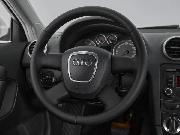 Audi A3, II (8P) Рестайлинг 2 фото №10