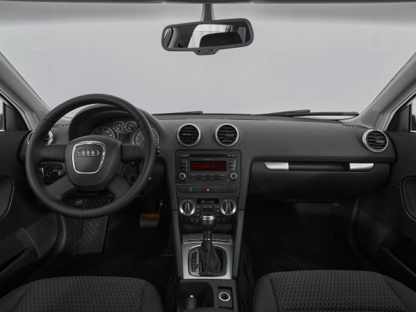 Audi A3, II (8P) Рестайлинг 2 фото №11