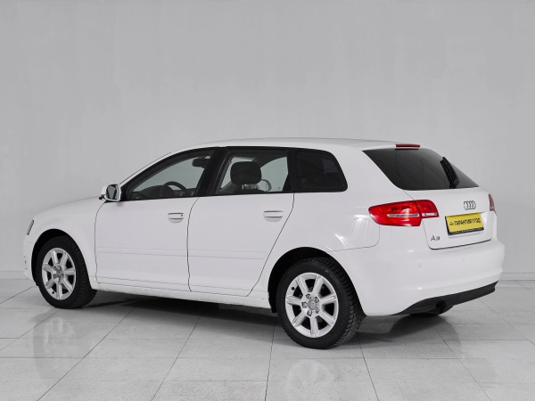 Audi A3, II (8P) Рестайлинг 2 фото №4