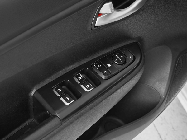 Kia Rio, IV фото №13