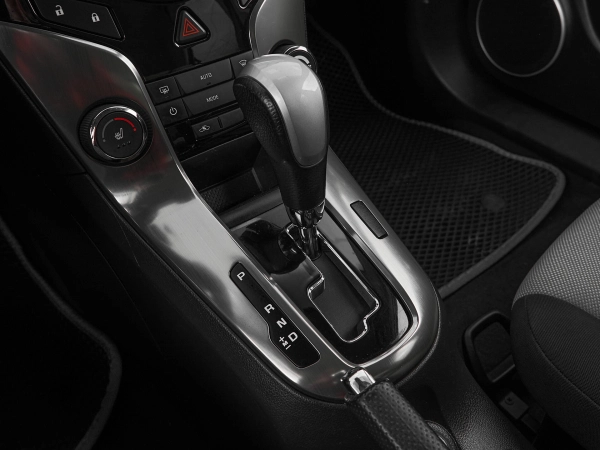 Chevrolet Cruze, I Рестайлинг фото №14