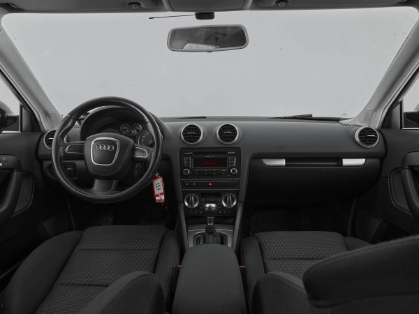 Audi A3, II (8P) Рестайлинг 2 фото №8