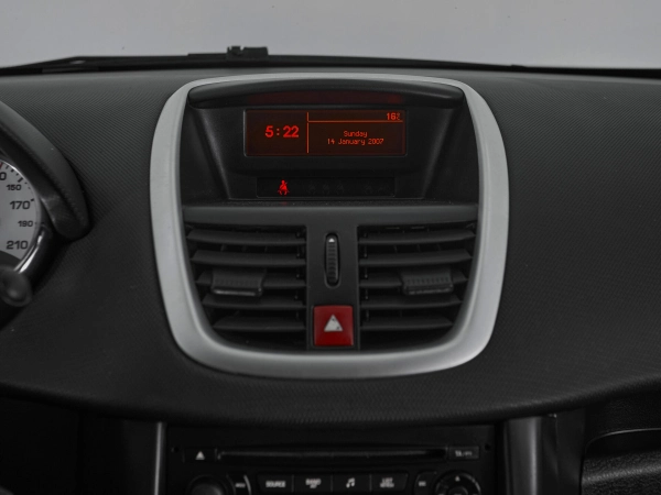 Peugeot 207, I Рестайлинг фото №12