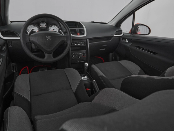 Peugeot 207, I Рестайлинг фото №9