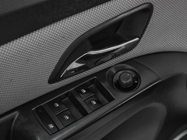 Chevrolet Cruze, I Рестайлинг фото №13