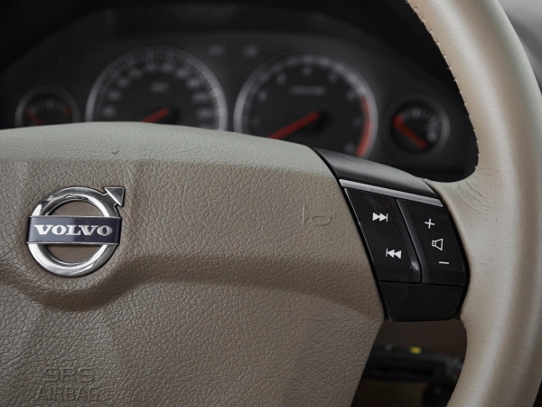Volvo XC90, I Рестайлинг фото №12