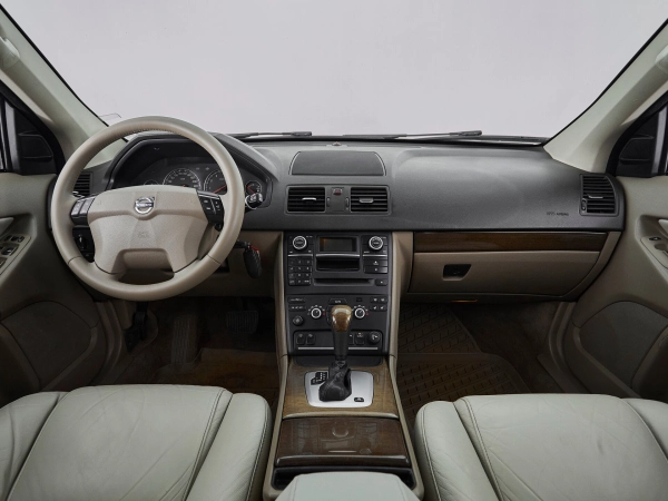 Volvo XC90, I Рестайлинг фото №8