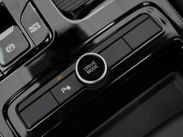 Kia K5, III фото №23