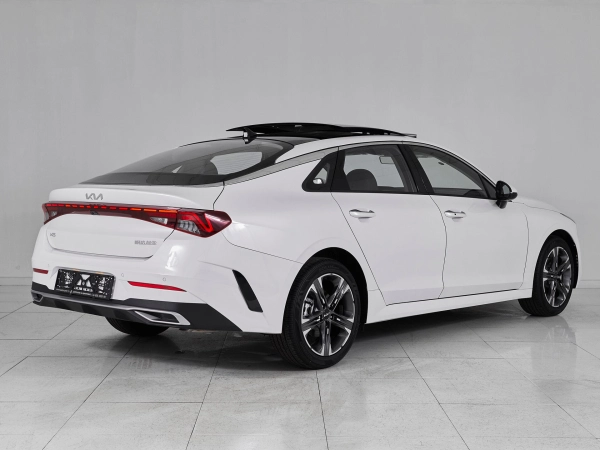 Kia K5, III фото №6
