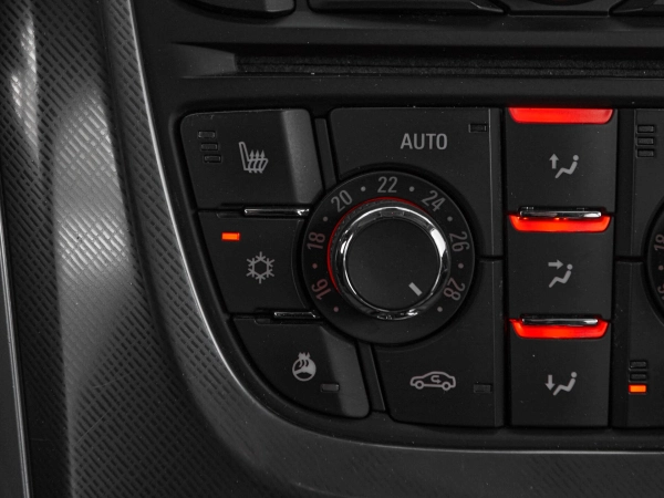 Opel Astra, J фото №15